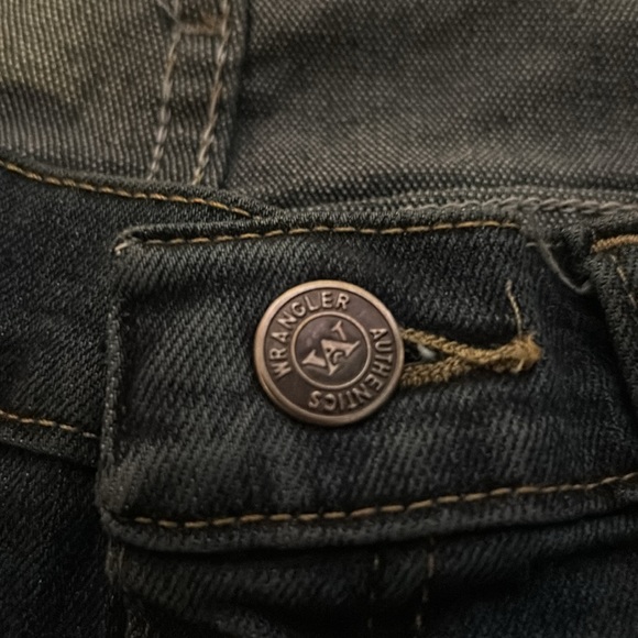 Wranglers authentics Men’s 48 x 34 Dark Wash Denim Jeans - Picture 4 of 6